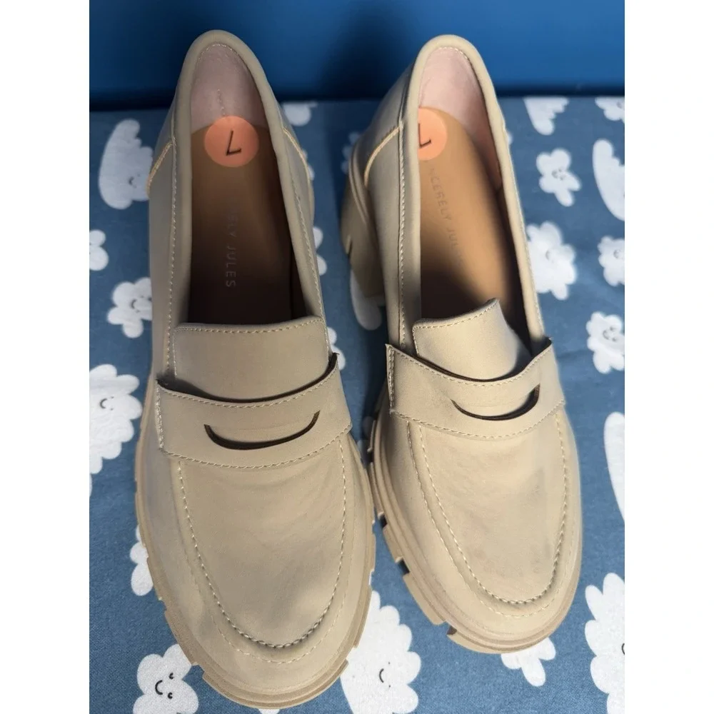 Sincerely Jules Womens Size 7 Chunky Platform Loafers Beige Lug Sole SlipOn Shoe